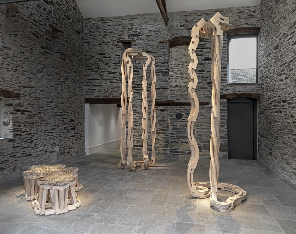 Richard Deacon. Weather - Tywydd